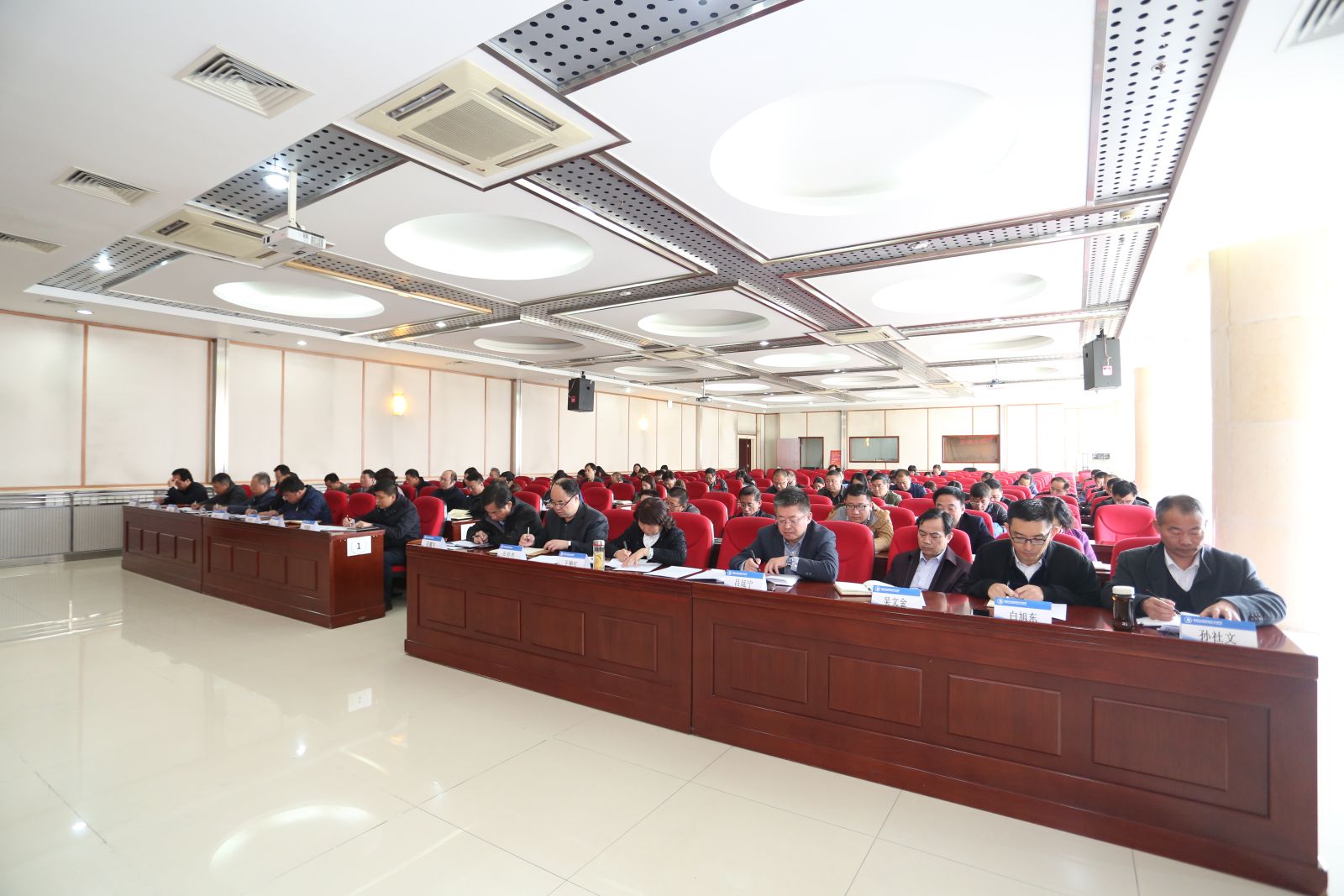 e1c7a5de45b94e9591336b97e1147c44.jpg e1c7a5de45b94e9591336b97e1147c44.jpg