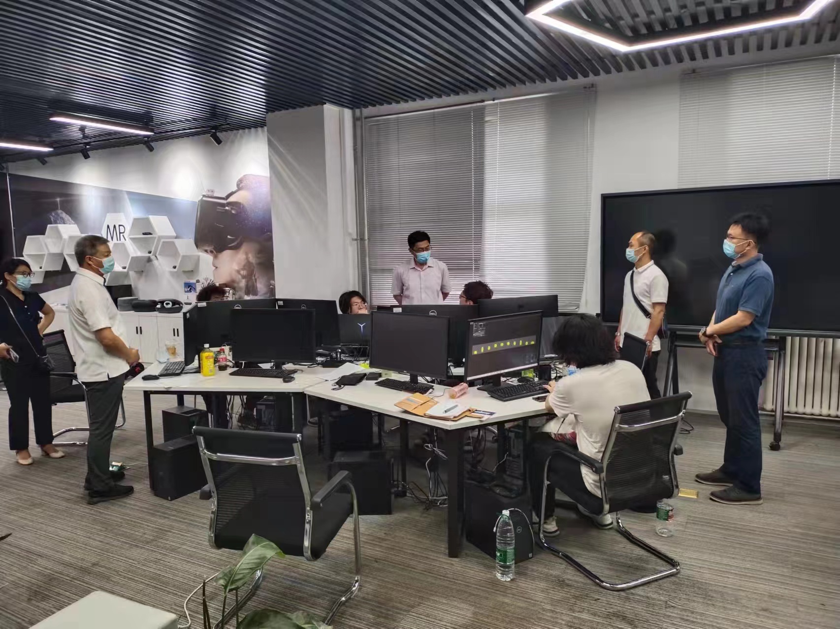 12f8c637acce40238a461719ab708dee.jpg 12f8c637acce40238a461719ab708dee.jpg