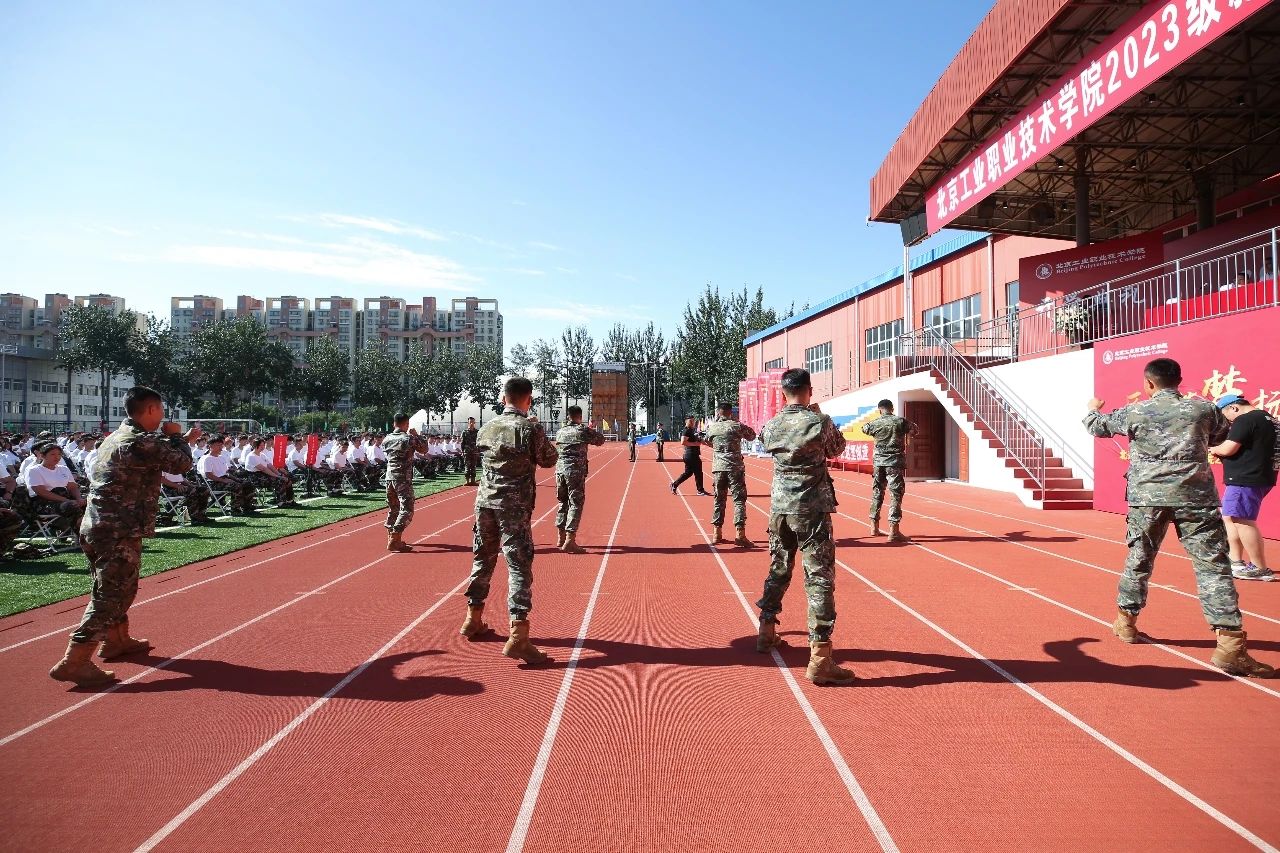 707e612585cd4061b113eb857daf4ada.jpg 707e612585cd4061b113eb857daf4ada.jpg